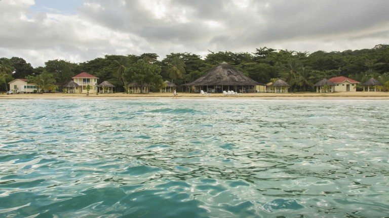 Corn Island: Aguas cristalinas y un pueblo trabajador