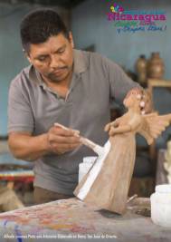 Alfredo Jimenez, artesano de barro